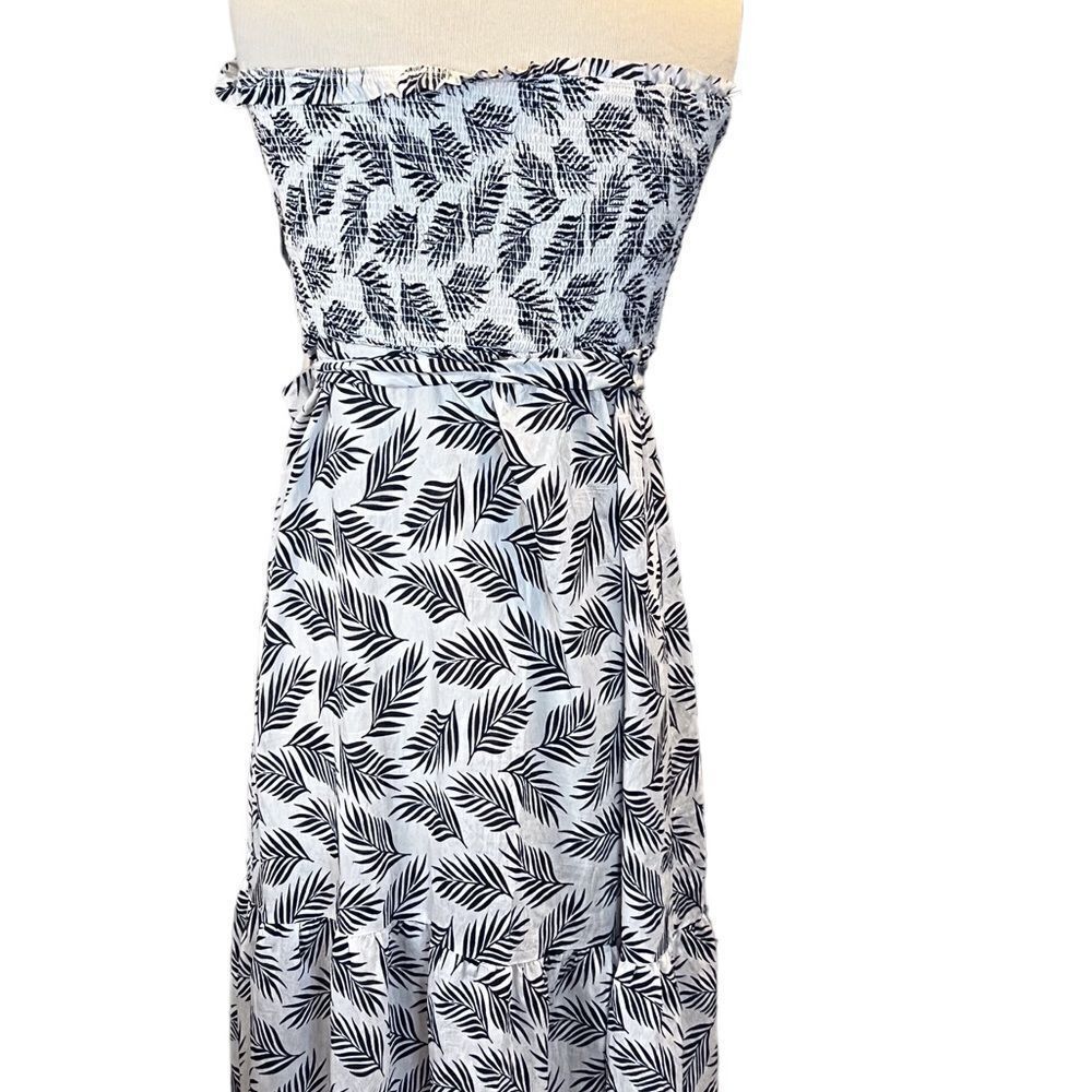 Navy blue palm tree leaf print mani dress.